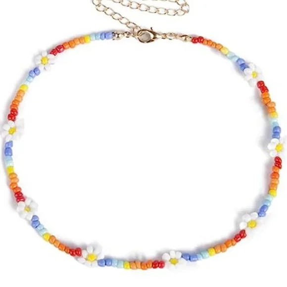 🌸 Flower 🌸 Beaded Necklace 🌸 - Picture 2 of 4